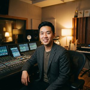 黄色仓库制片人